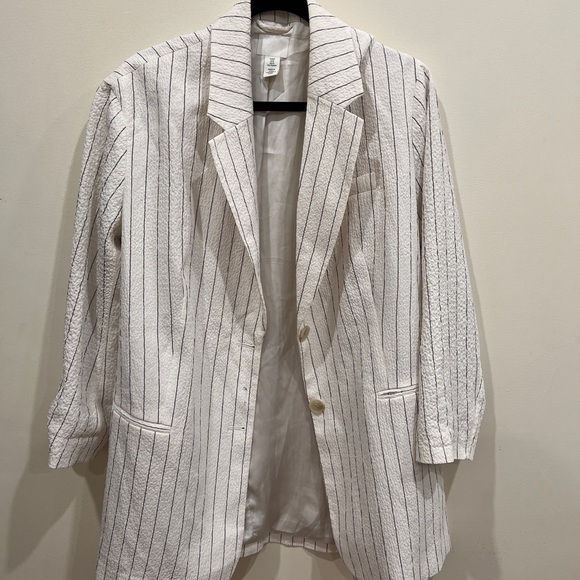 H&M STRIPPED OVERSIZED LIGHTWEIGHT BLAZER. - Picture 2 of 3